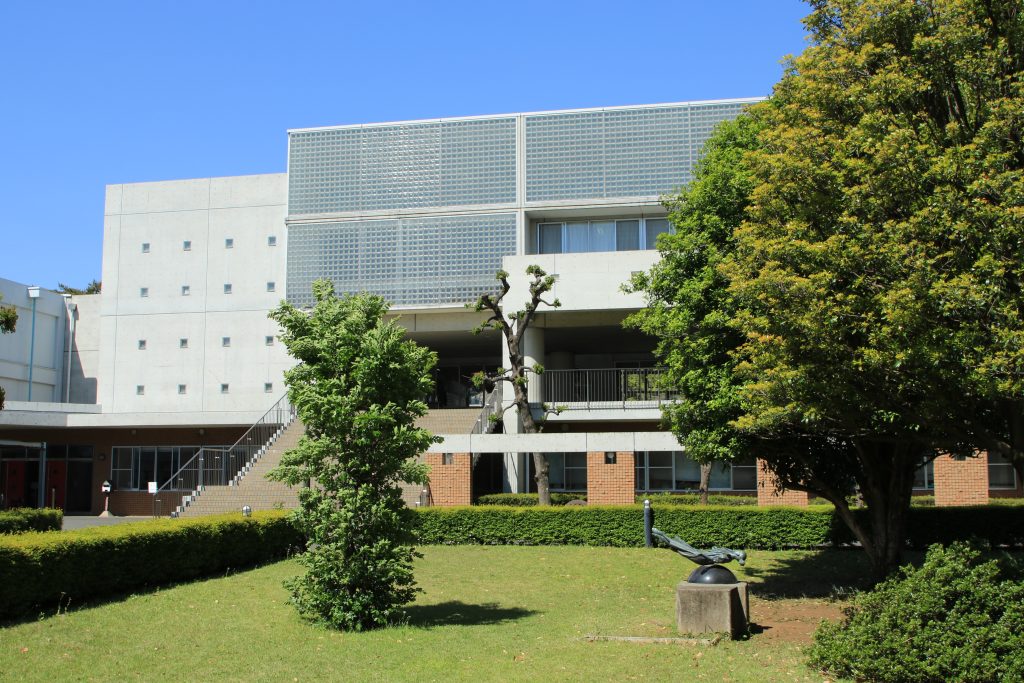 明治学院中学・東村山高等学校の校舎